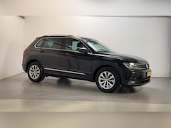 Volkswagen Tiguan - 1.5 TSI ACT Comfortline Business Navigatie Parkeersensoren Appconnect