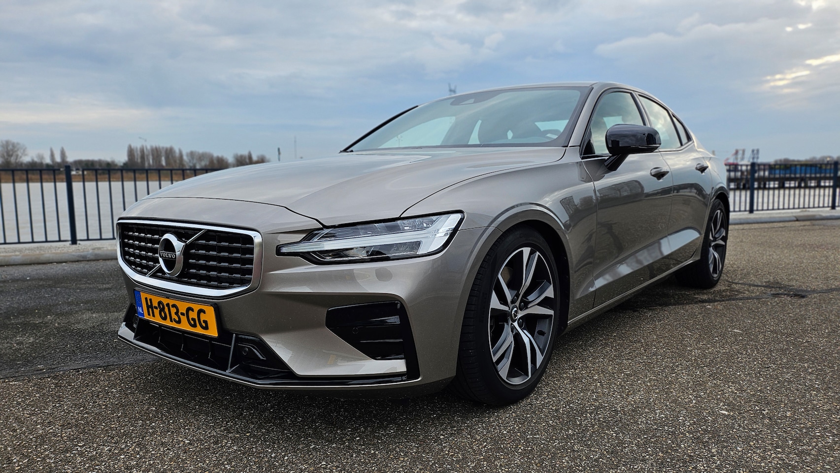 Volvo S60 - 2.0 T5 R-Design - AutoWereld.nl