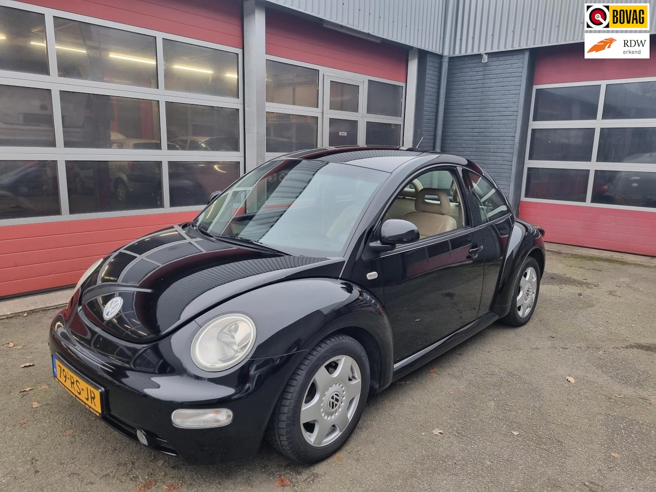 Volkswagen New Beetle - 2.0 Highline Voor echte liefhebber!!!!!! - AutoWereld.nl