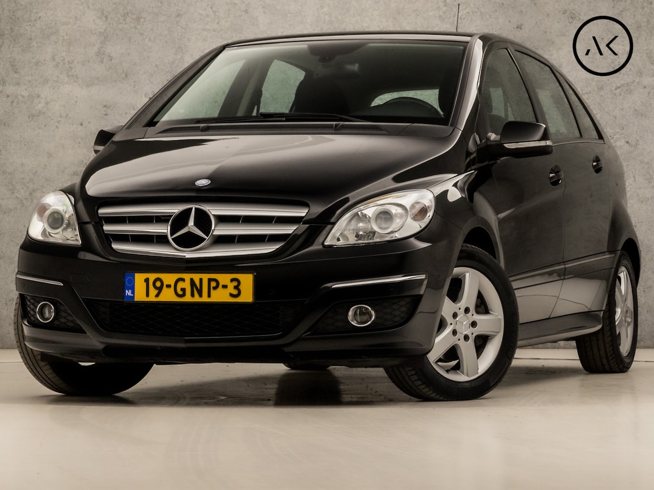 Mercedes-Benz B-klasse - 200 Sport Automaat (YOUNGTIMER, NAVIGATIE, CLIMATE, TREKHAAK, SPORTSTOELEN, STOELVERWARMIN - AutoWereld.nl