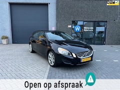 Volvo V60 - 1.6 T4 R-Design/Leder/Memory/Navigatie/Trekhaak