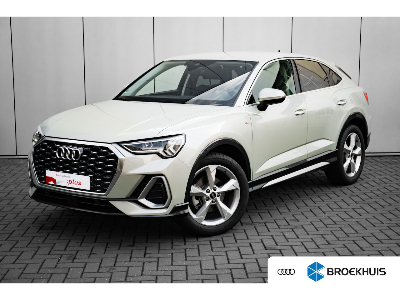Audi Q3 Sportback - 35 TFSI S Edition Competition Trekhaak | LED verlichting | Privacy Glas | Adaptief Cruise - AutoWereld.nl
