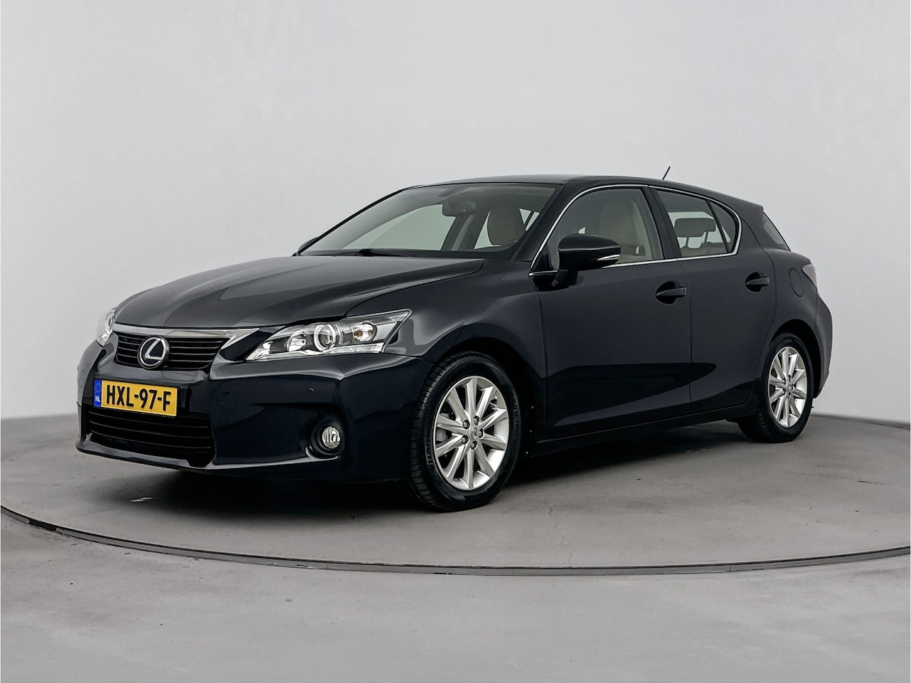 Lexus CT 200h - Business Line Limited | Cruise Control | Stoelverwarming | Parkeersensoren + Camera | - AutoWereld.nl