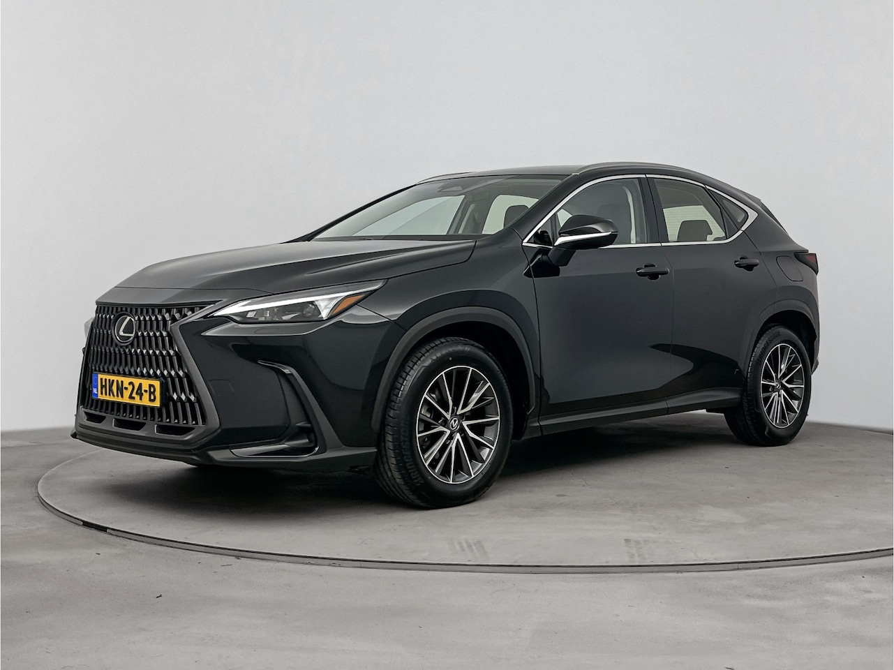Lexus NX - 350h AWD Luxury Line Limited | Stoel- en stuurwielverwarming | Parkeercamera | Cruise Cont - AutoWereld.nl