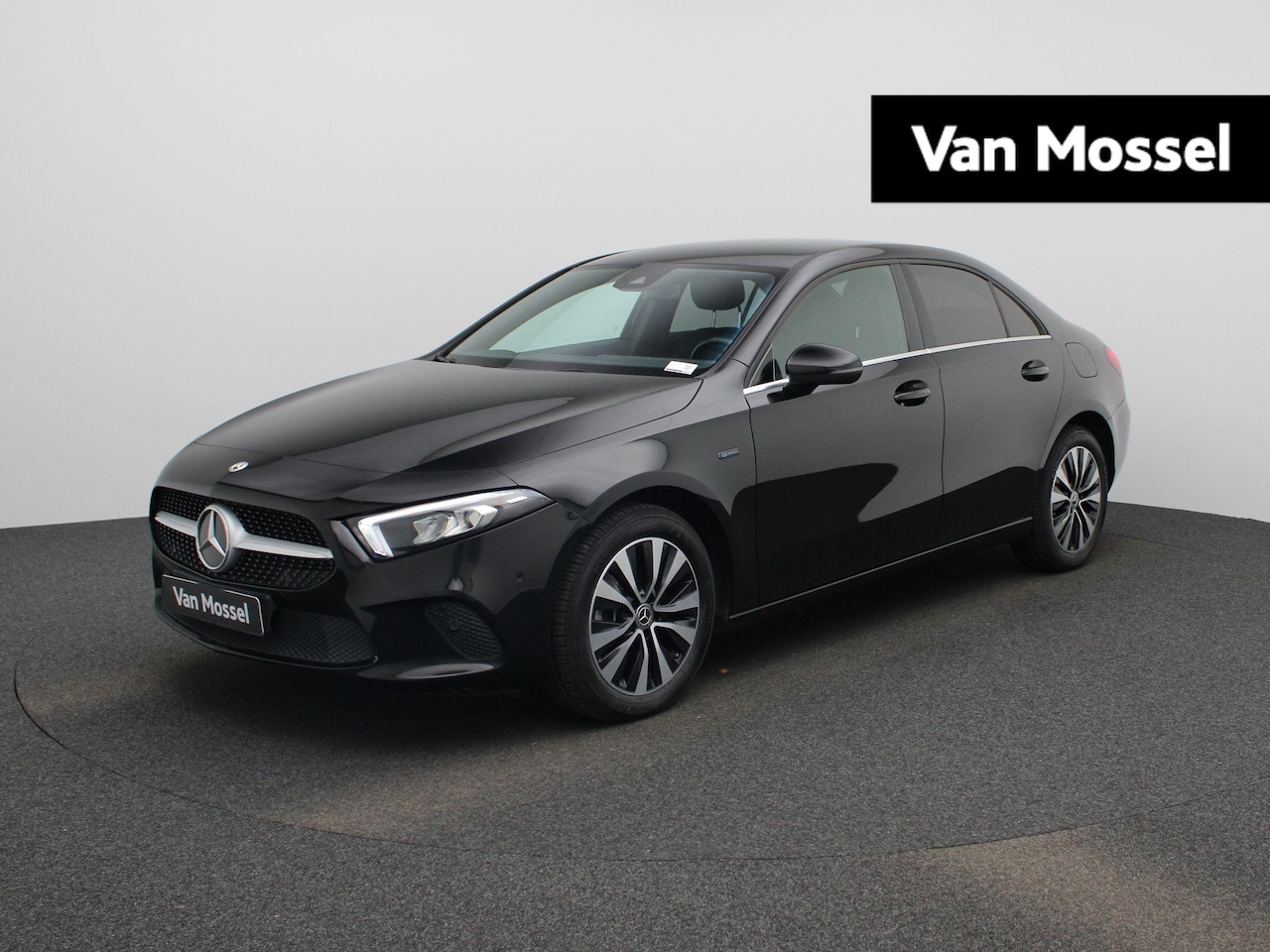 Mercedes-Benz A-klasse - 250 e Business Line | Automaat | LMV | Half leder | Virtual cockpit | Cruise control | Cam - AutoWereld.nl