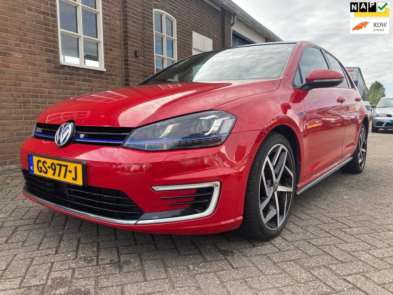 Volkswagen Golf - 1.4 TSI GTE Bj 2015, Panoramadak, Cruise, Clima, APK TOT 10-2026 - AutoWereld.nl