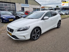 Volvo V40 - 2.0 D2 R-Design Business Bj:2015 NAP
