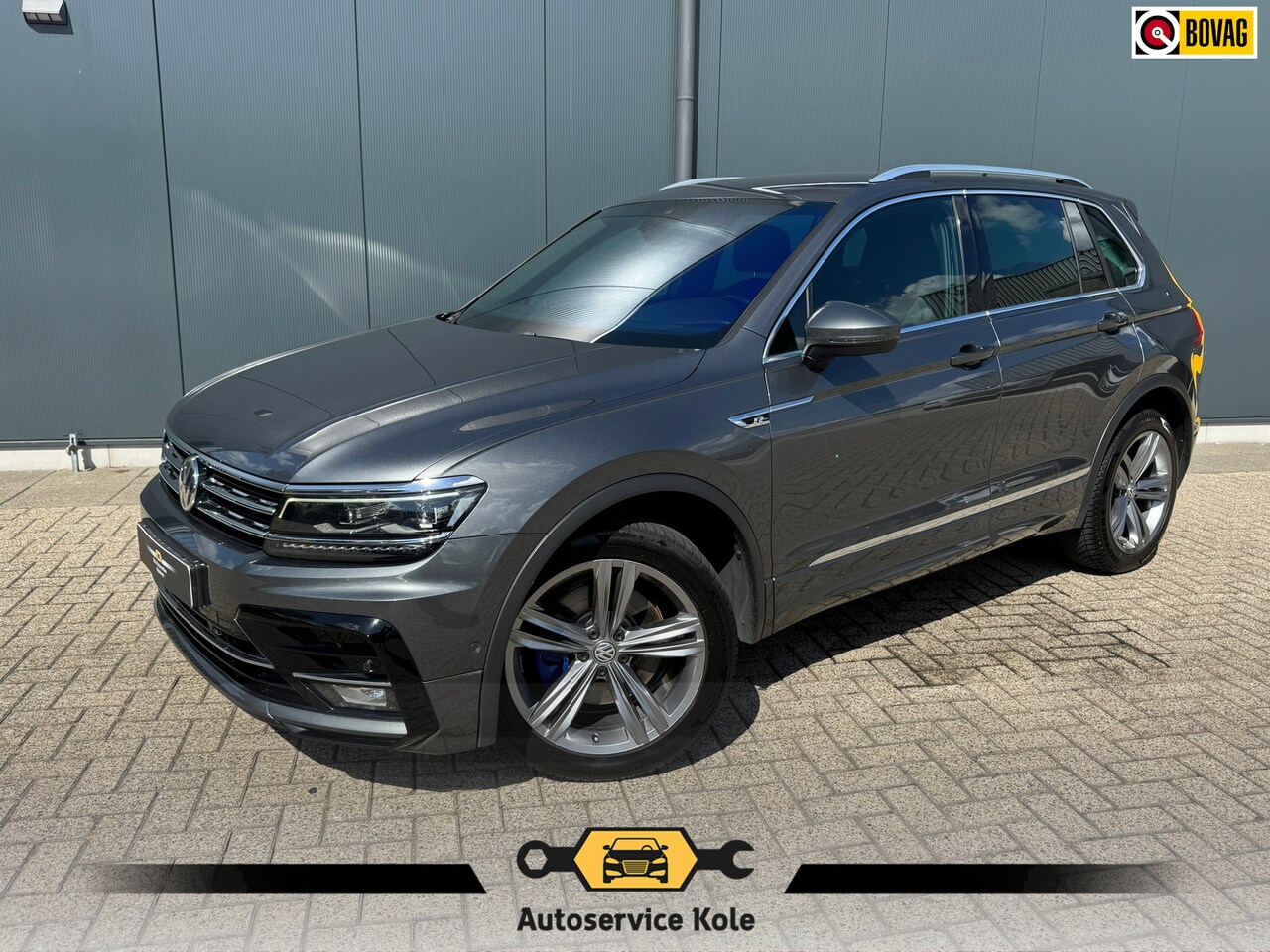 Volkswagen Tiguan - 2.0 TSI 4Motion Highline R-Line * Panorama * Dynaudio * Side Assist * - AutoWereld.nl