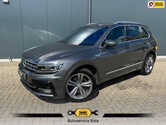Volkswagen Tiguan - 2.0 TSI 4Motion Highline R-Line * Panorama * Dynaudio * Side Assist