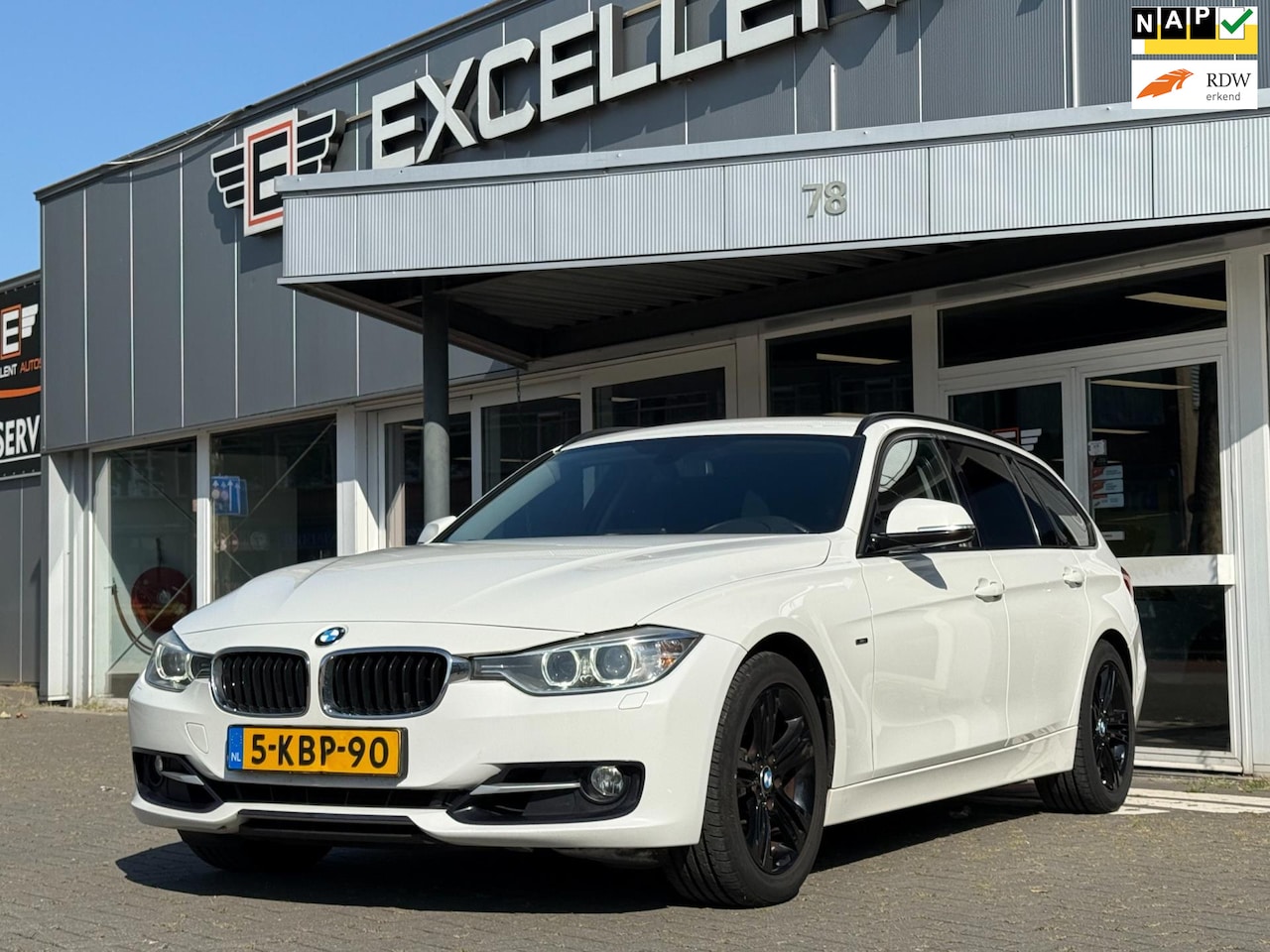 BMW 3-serie Touring - 320i High Executive - Navigatie - AutoWereld.nl
