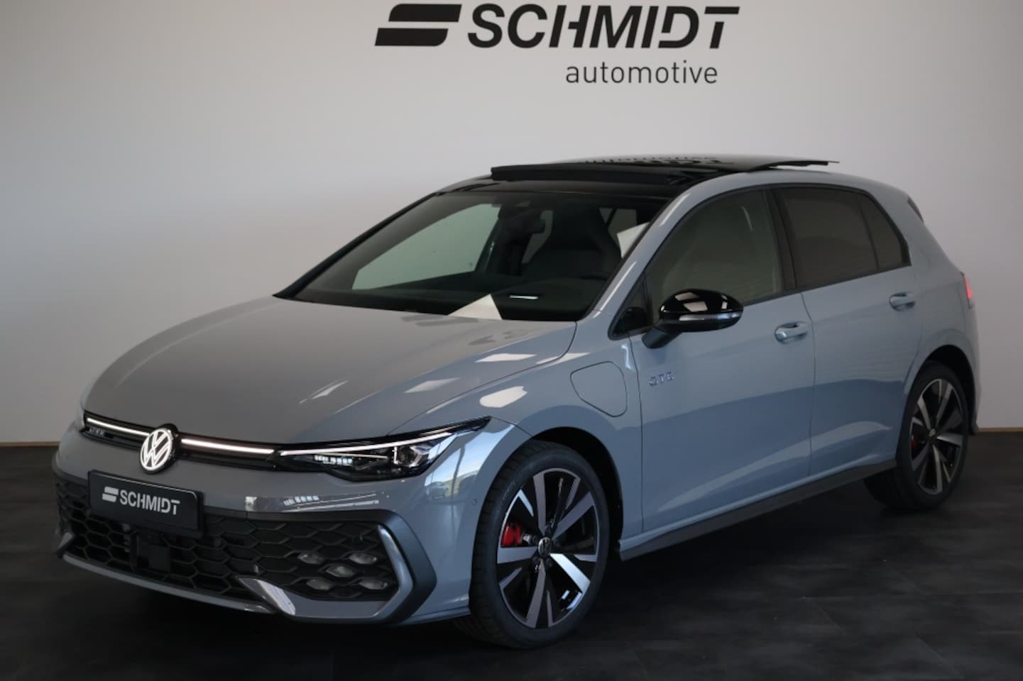 Volkswagen Golf - 1.5 eHybrid GTE 272pk | Panoramadak | Matrix | Trekhaak elektr. - AutoWereld.nl