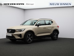 Volvo XC40 - 2.0 B4 Plus Dark / Trekhaak / Harman Kardon / Elektrische Stoelen / Stoel+Stuurverwarming