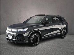 Volkswagen Tiguan - R-Line Edition 1.5 eTSI 150pk DSG Automaat Trekhaak, Panoramadak, LED matrix koplampen, Ad