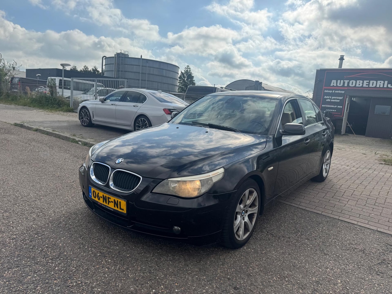 BMW 5-serie - 520i PETROL - AutoWereld.nl