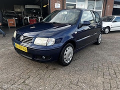 Volkswagen Polo - 1.4-16V Highline automaat