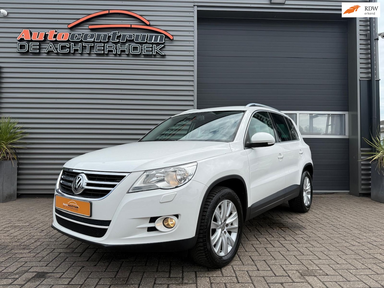 Volkswagen Tiguan - 1.4 TSI Sport&Style Cruise Control / Stoelverwarming!! - AutoWereld.nl
