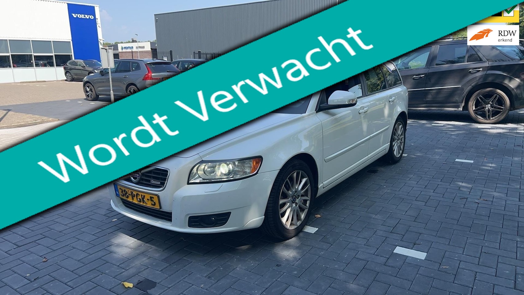 Volvo V50 - 2.0 Sport 145pk Clima Cruise Trekhaak 1350kg. Xenon Historie - AutoWereld.nl