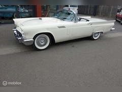 Ford Thunderbird - CONVERTIBLE