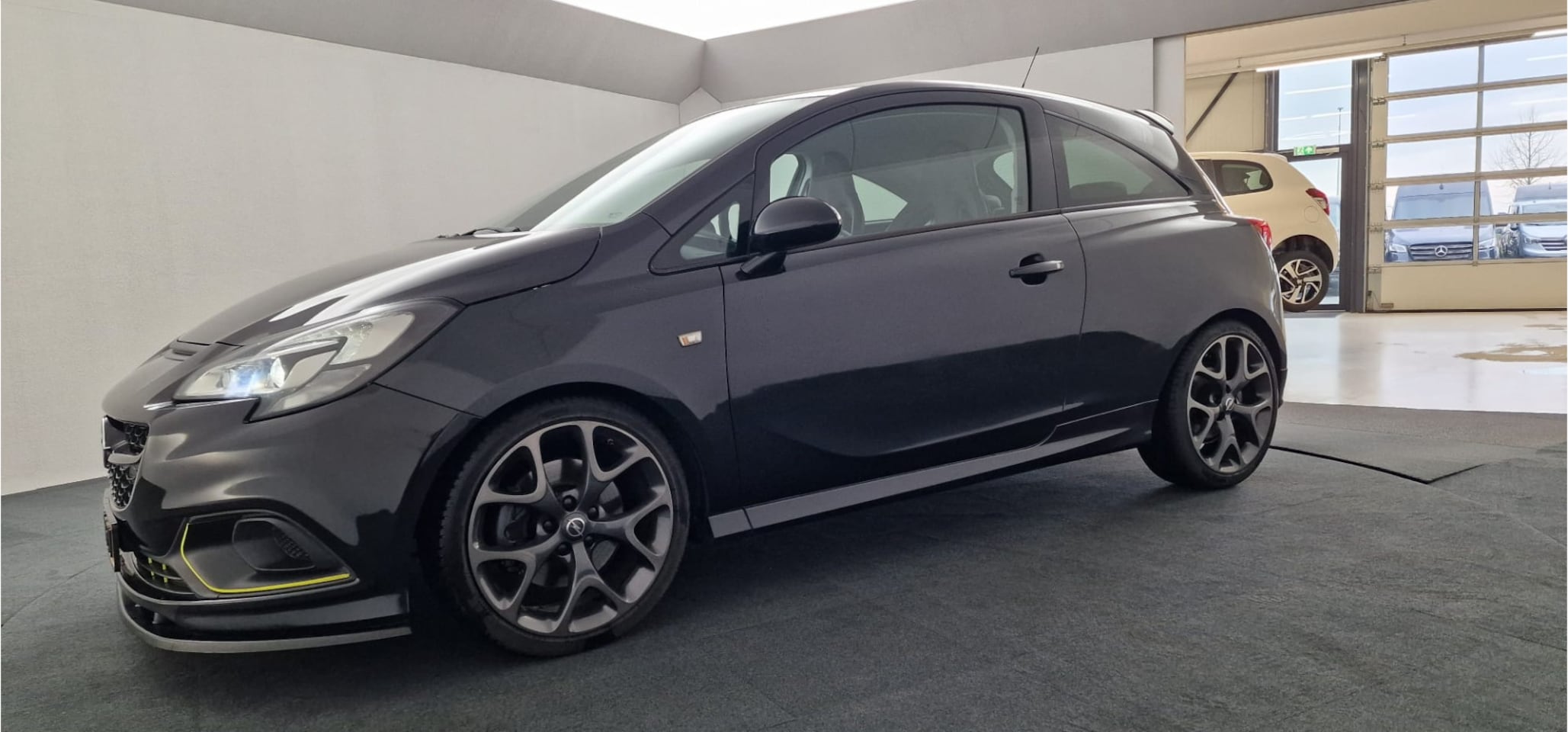 Opel Corsa - 1.6 Turbo OPC 1.6 Turbo OPC - AutoWereld.nl