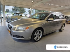 Volvo V70 - 3.2 Summum UNIEK | UNIEK | NL-Auto | Dealer Onderhouden | Rood Leder | Lage KM | Youngtime