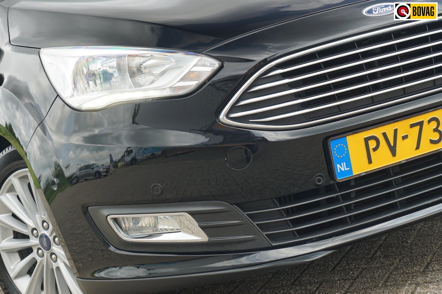 Ford C-Max - 1.0 125PK Titanium X | Panther Black | AppleCarplay/360PDC/NAV/Cruise/Trekhaak/Parkeerhulp - AutoWereld.nl