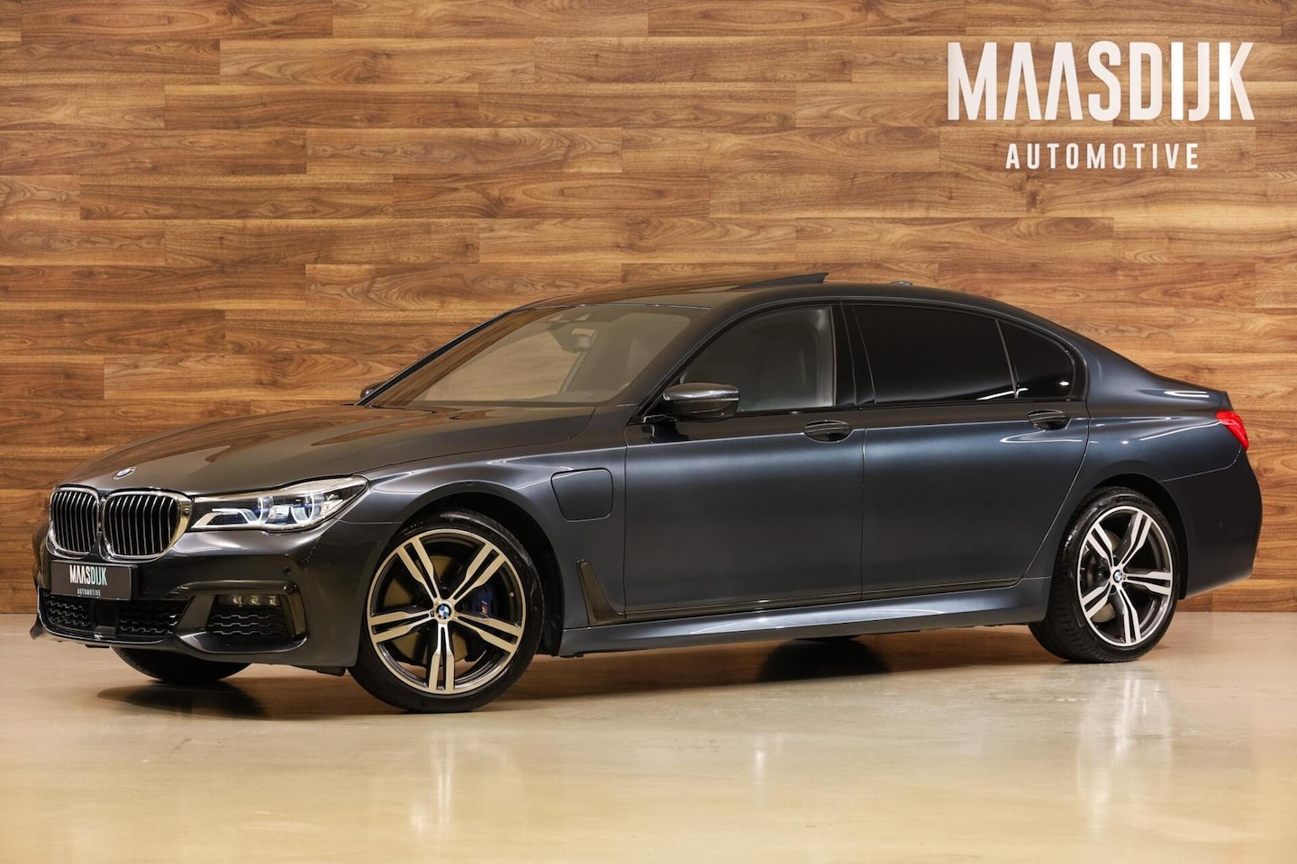 BMW 7-serie - 740Le xDrive|M-Sport|Individual|Rear Lounge|HUD| - AutoWereld.nl