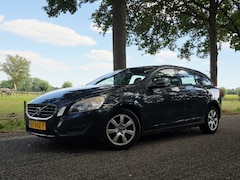 Volvo V60 - 1.6 T3 Kinetic