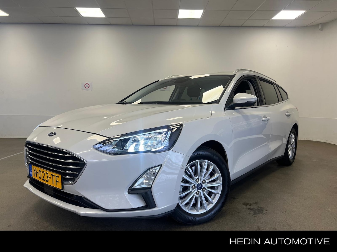 Ford Focus Wagon - 1.0 EcoBoost Titanium X Business Automaat | Trekhaak | Adaptieve Cruise Control | Winter P - AutoWereld.nl