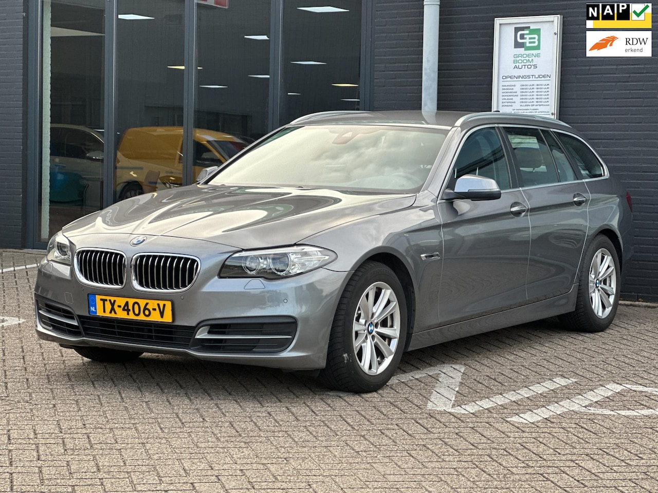 BMW 5-serie Touring - 520d High Executive/NAVI/XENON/NWE APK/NETTE STAAT!! - AutoWereld.nl