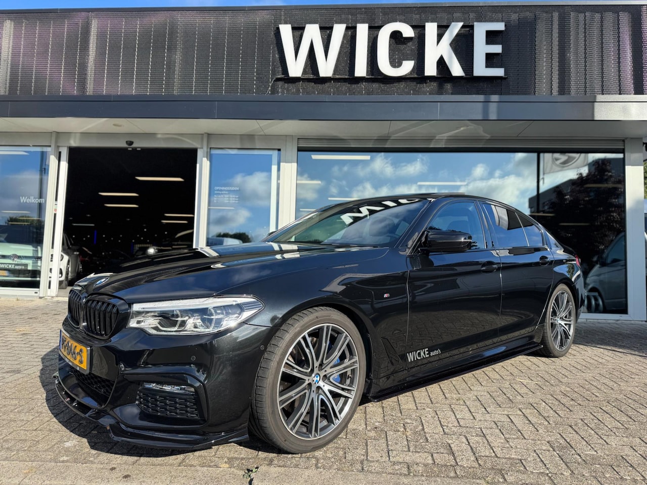 BMW 5-serie - 540i High Executive Dakje MAXTON Leder Camera Led B58 - AutoWereld.nl