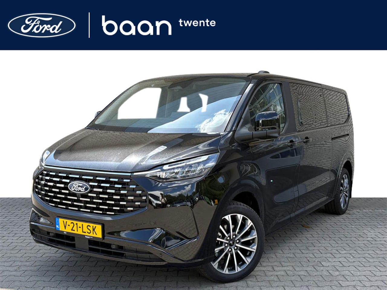 Ford Transit Custom - PHEV 233PK L2 Titanium X | Dubbel Cabine | 3 losse stoelen | Elektr. wegklapbare trekhaak - AutoWereld.nl
