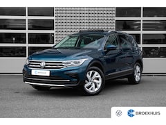 Volkswagen Tiguan - 1.4 TSI eHybrid Business | Trekhaak | Panorama Dak | Camera |