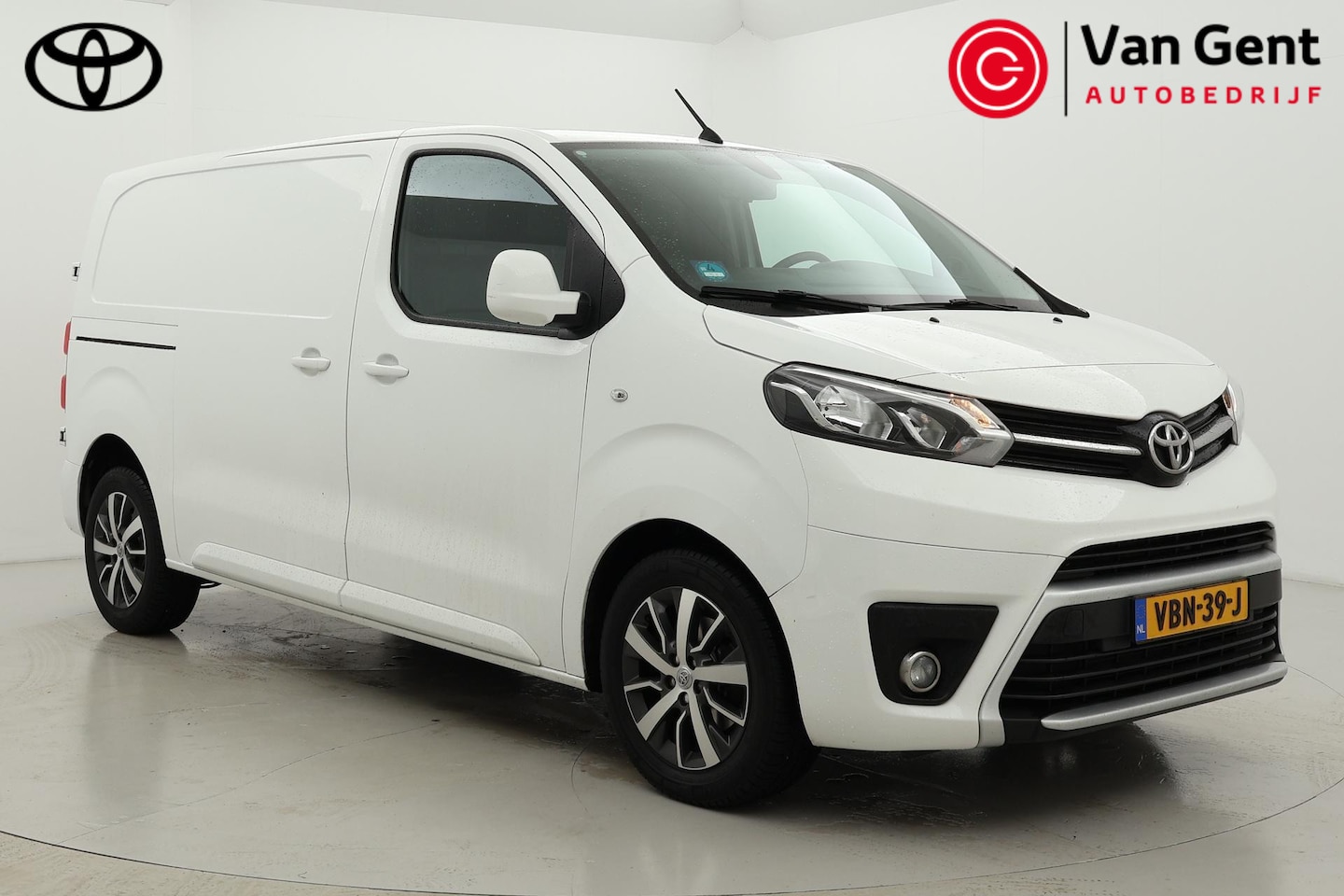 Toyota ProAce Worker - 2.0 D-4D Creator | Trekhaak | Navigatie | 3-zits | Lat om lat | 17 inch | Cruise Control | - AutoWereld.nl