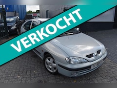 Renault Mégane - 1.6-16V Dynamique