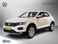 Volkswagen T-Roc - 1.5 150pk TSI Sport Achteruitrijcamera | Parkeersensoren | Adaptive Cruise Control