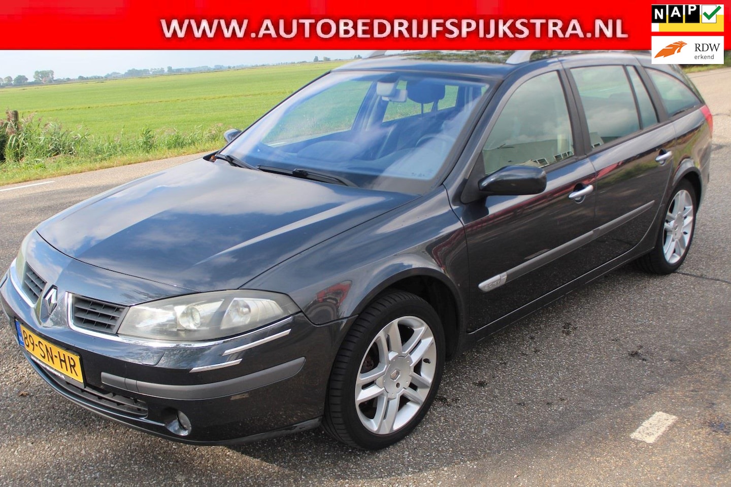 Renault Laguna Grand Tour - 2.0-16V Privilège 2.0-16V Privilège - AutoWereld.nl