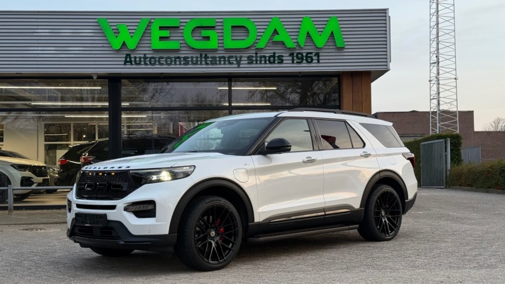 Ford Explorer - 3.0 V6 EB PHEV ST-LINE / TREKHAAK - AutoWereld.nl