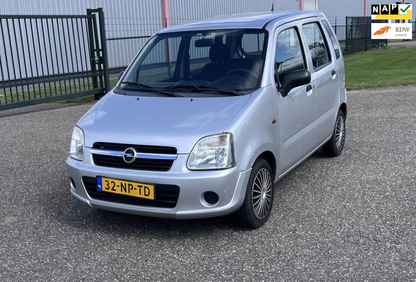 Opel Agila - 1.2-16V Essentia 1.2-16V Essentia - AutoWereld.nl
