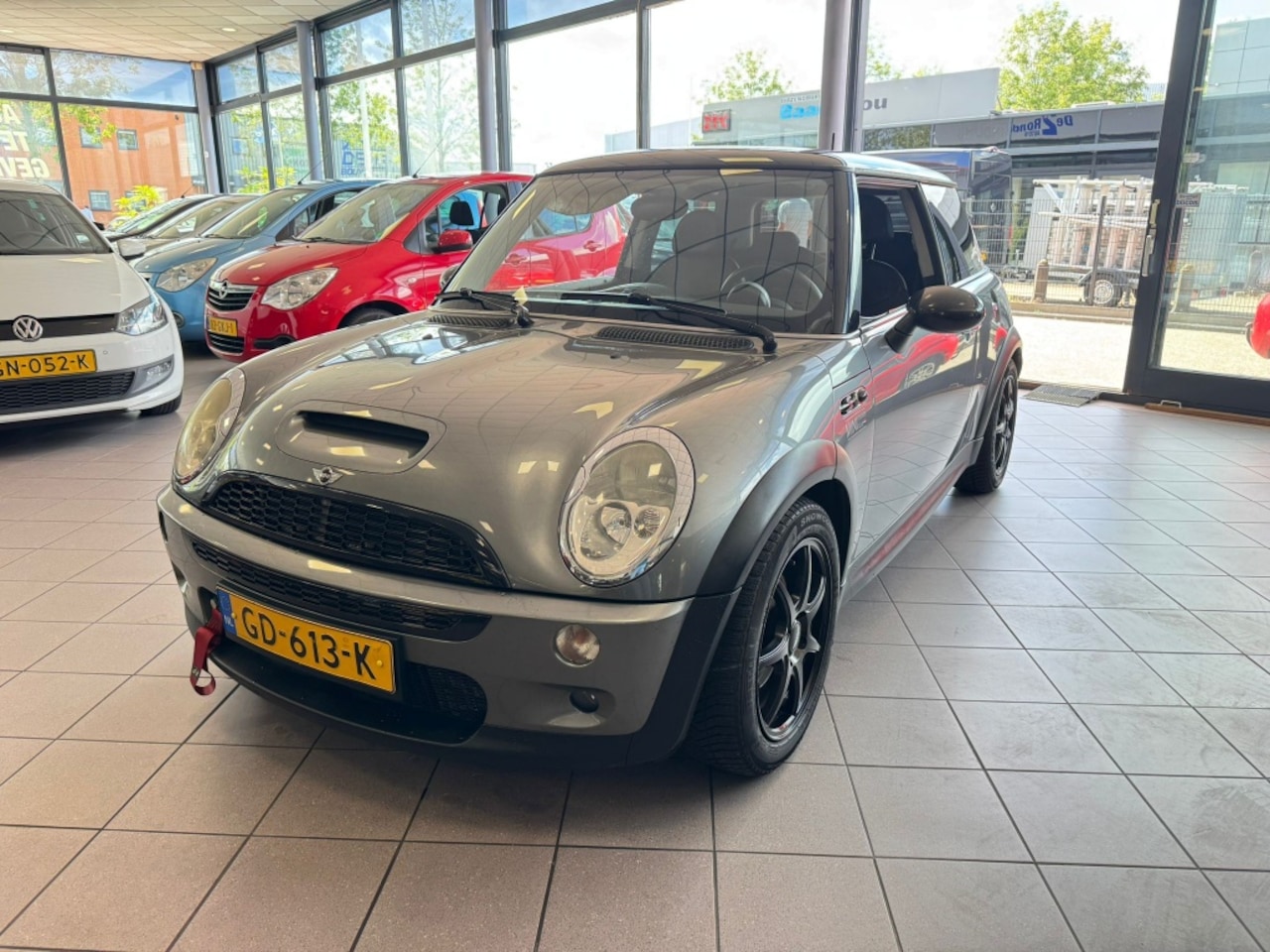 MINI Cooper S - Mini 1.6 Chili 180PK APK 10-26 BJ 2003 !!! - AutoWereld.nl