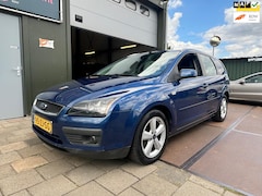 Ford Focus Wagon - 1.6-16V Futura Airco Cruise Navi Hondenrek