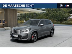 BMW iX1 - eDrive20 M Sport / Sportstoelen / Achteruitrijcamera / Comfort Access / M Adaptief onderst