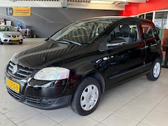 Volkswagen Fox - 1.4 Trendline Nette uitvoering, komt met nieuwe APK, en afleverbeurt