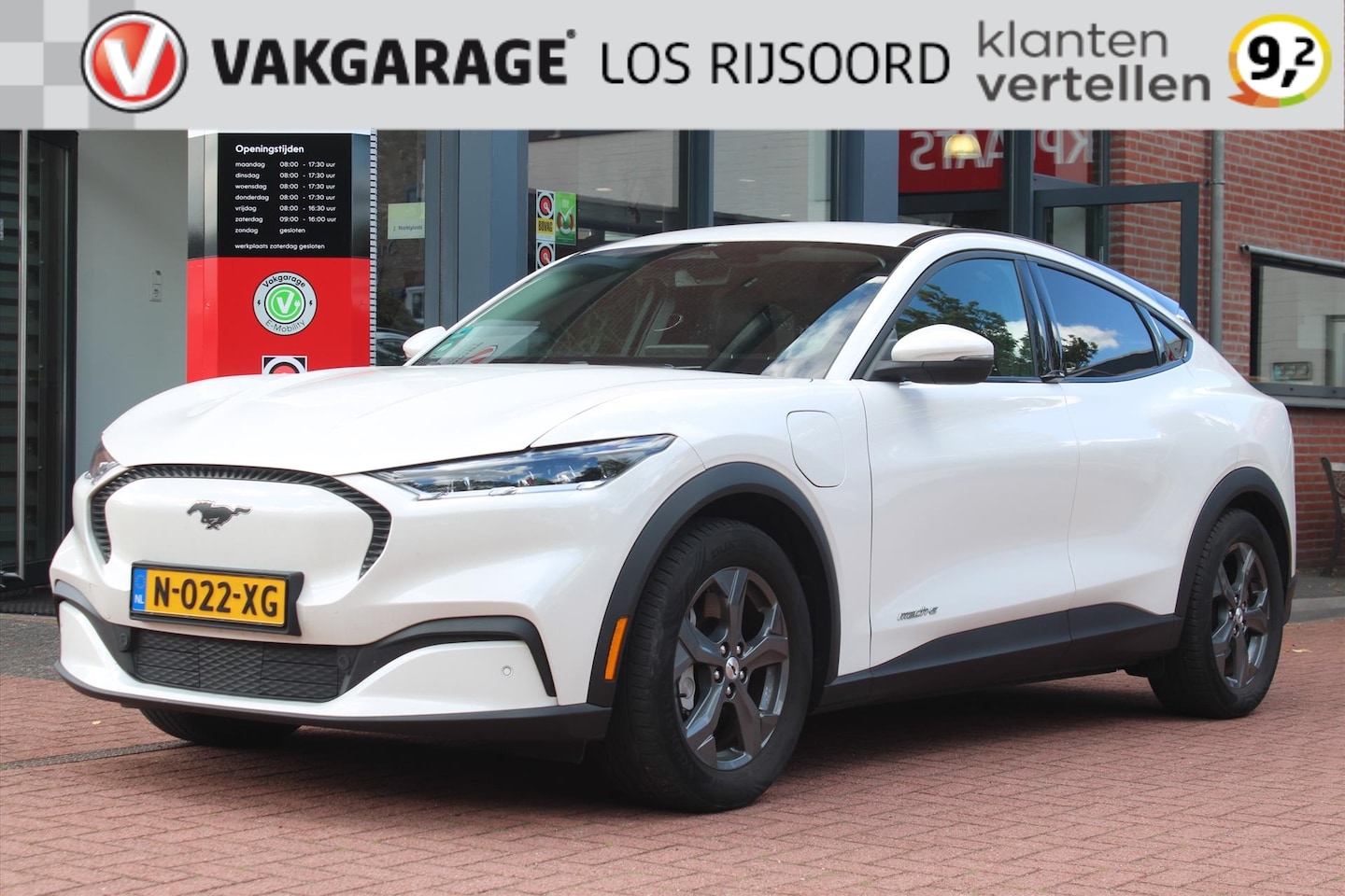 Ford Mustang Mach-E - 75kWh | 18 x Op Voorraad!! | Camera | Vol- Leder | Adaptive Cruise & Climate Control | Sto - AutoWereld.nl