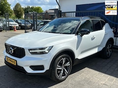 Volvo XC40 - 1.5 T3 R-Design / STUUR-STOELVERWARMING ACHTER EN VOOR / PANORAMADAK / NAP