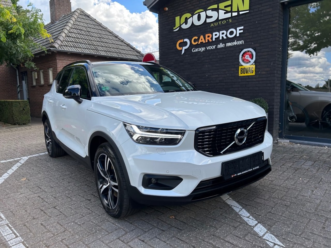 Volvo XC40 - 1.5 T5 RECH. INSCR. - AutoWereld.nl