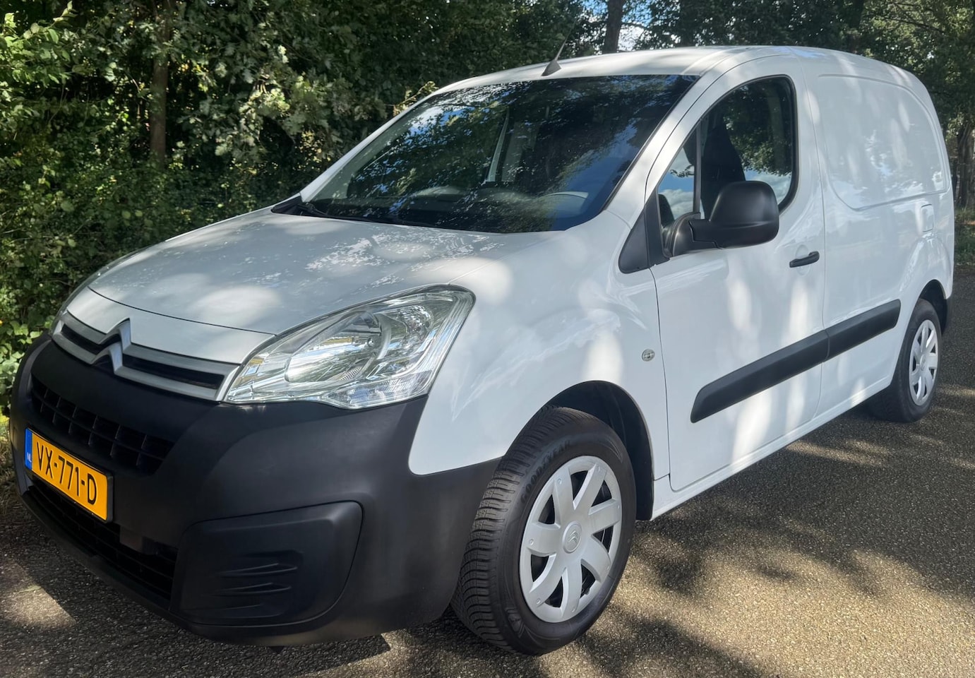 Citroën Berlingo - 1.6 BlueHDI 75 Business Economy 2016 NAVI AIRCO EURO 6 NAP - AutoWereld.nl