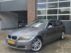 BMW 3-serie Touring - 318i Business Line|Leer|Clima|Lm Velgen|PDC|Cruise|Apk|Nap