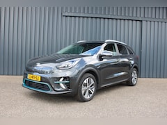 Kia e-Niro - 64kWh 204pk Aut DynamicPlusLine Schuifdak | DAB | Camera | Stuur/Stoel Verwarming Voor + A