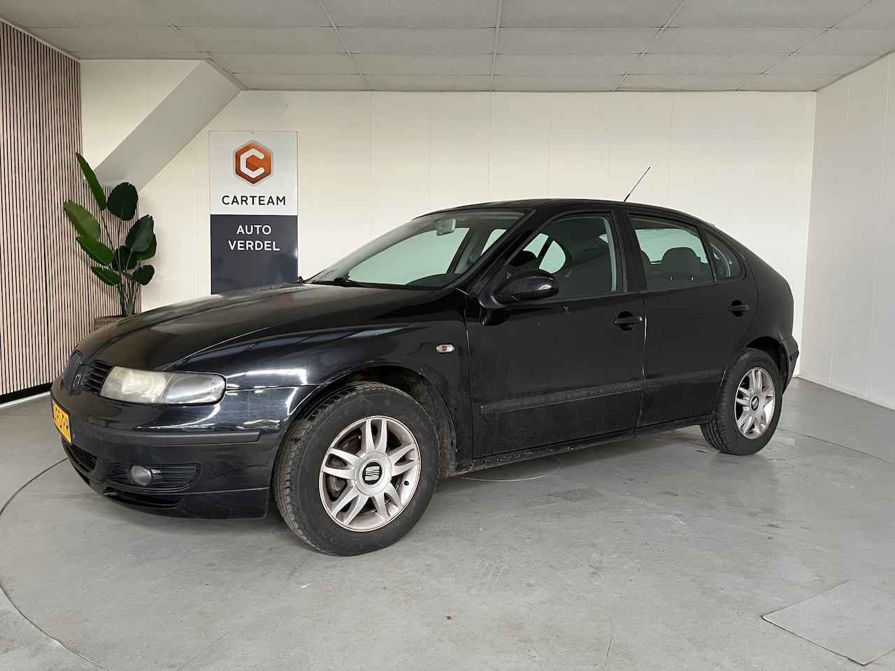SEAT Leon - 1.6-16V Stella Airco, LMV - AutoWereld.nl