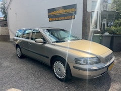 Volvo V70 - 2.5 T AWD Comfort Line 7 PERS AUTOMAAT